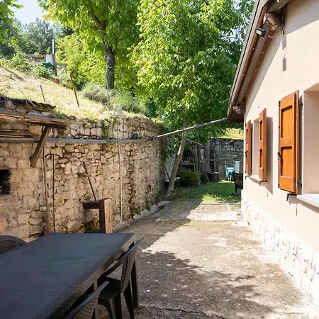 Casa Il Nocciolo Casa vacanze Rocca Malatina