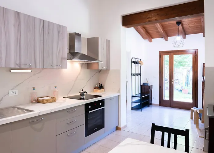 Casa Il Nocciolo * Rocca Malatina